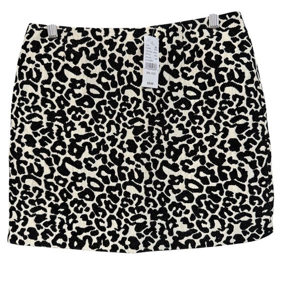 Kendall & Kylie Dresses & Skirts - Kendall & Kylie Leopard Print Mini Skirt Women’s Small Back Zip